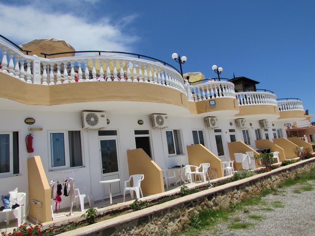 Coralli Apartments Pefki Екстериор снимка