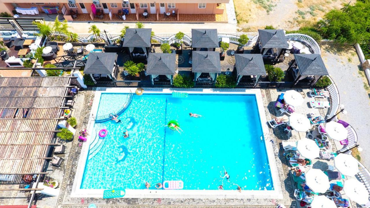 Coralli Apartments Pefki Екстериор снимка